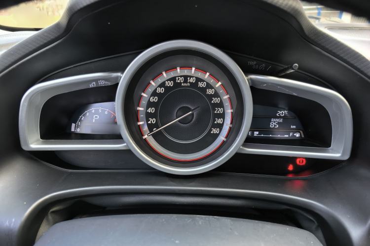 Used Mazda Mazda 3 Axela 2016 Sedan 1.5L Automatic Luxury Model