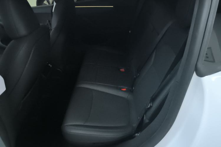 Used Tesla Model Y 2025 Long-Range All-Wheel-Drive Version