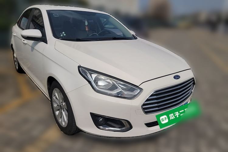 Used Ford Escort 2015 1.5L Manual Fashion Edition
