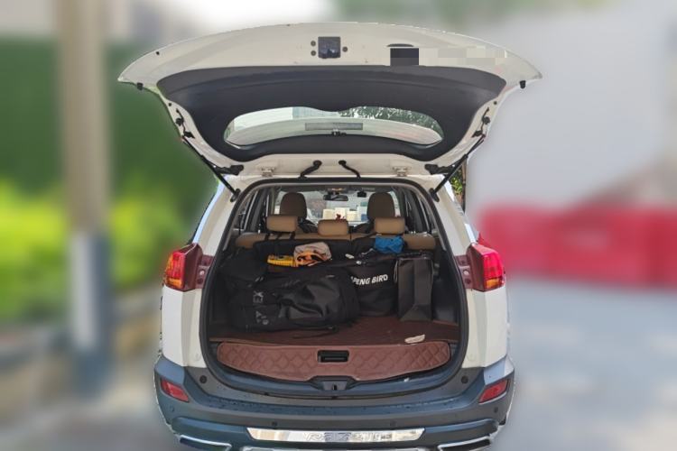 Used Toyota RAV4 2013 2.0L CVT Two-Wheel Drive Urban Edition
