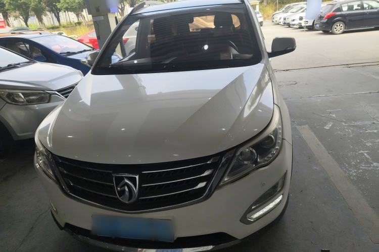 Used Baojun 560 2015 1.8L manual luxury version