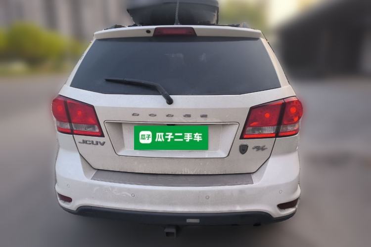 Used Dodge Journey 2013 2.4L Two-Wheel Drive Luxury Version Rear