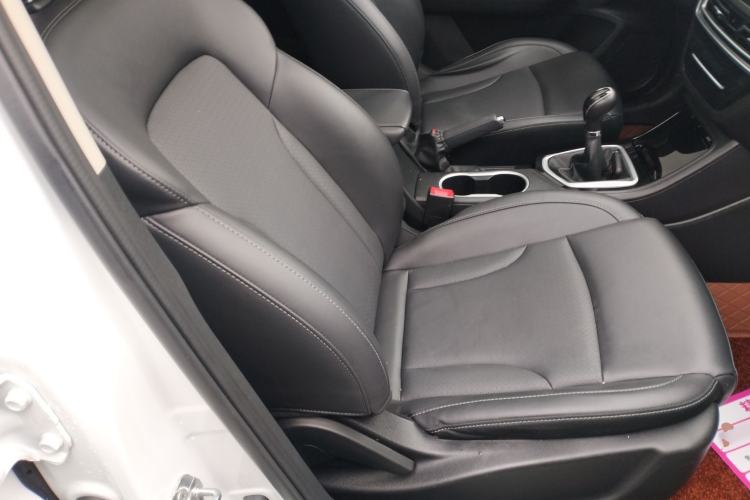 Used CHANGAN CS35PLUS 2021 Honor Million Edition 1.6L Manual Luxury Model Right Front Seat