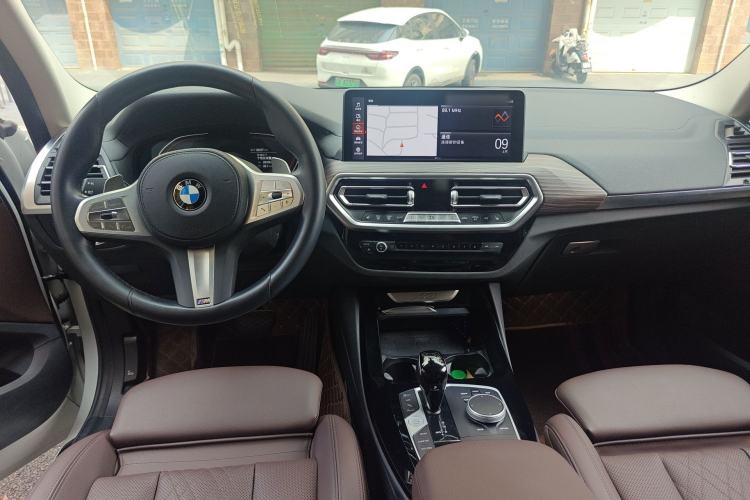 Used BMW X3 2023 Restyled xDrive30i Leading Edition M Night Sky Package Center Console