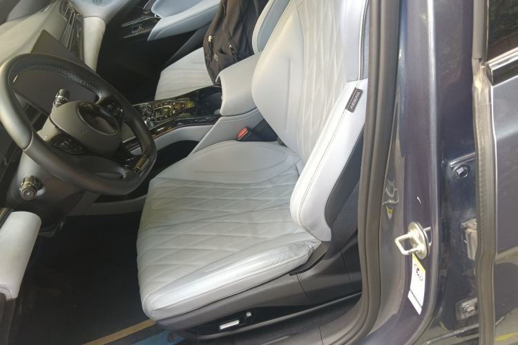 Used BYD Seal 2022 550 km Standard Range Rear-Wheel Drive Prestige Version