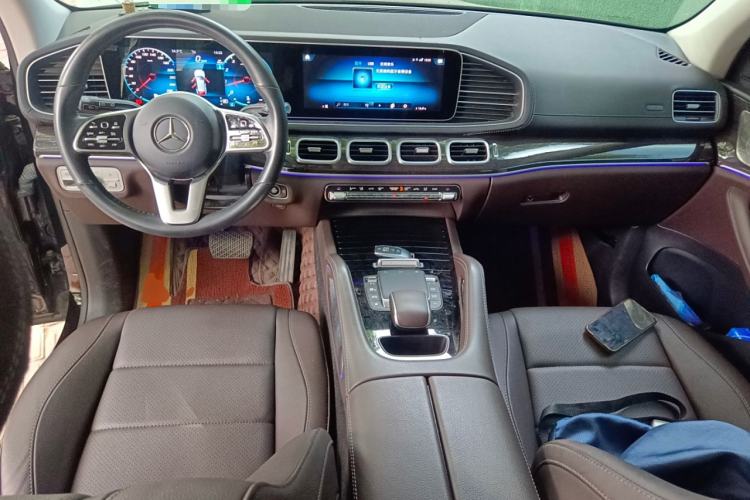 Used Mercedes-Benz GLE 2023 GLE 350 4MATIC Stylish Model Center Console