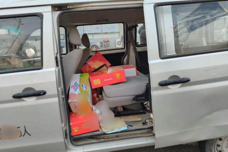 Used Jinbei Hiace X30 2023 1.5L Super-Comfortable Passenger Van 5/6/7-Seater Non-Air-Conditioned Version Model SWC15M