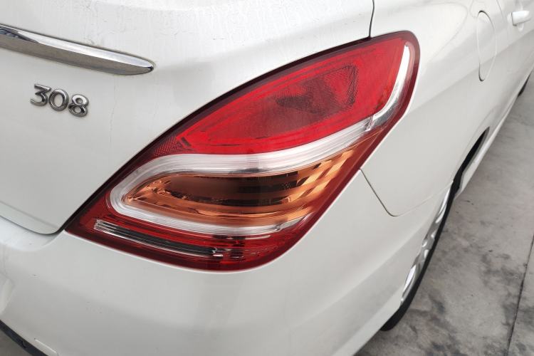 Used Peugeot 308 2014 Enjoy Edition Classic 1.6L Manual YouShang Model Exterior 3