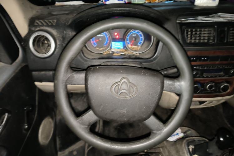 Used CHANGAN KAICHENG Ruixing M80 2014 1.5L Standard Version 4G15S
