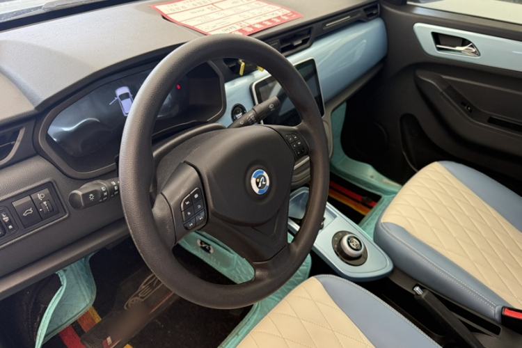 Used Brilliance Xinri i03 2021 318 km 31.45 kWh Interior 3