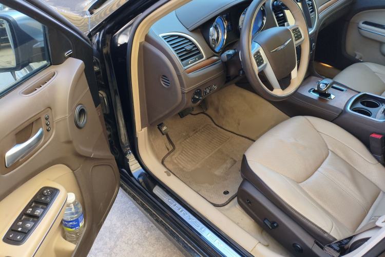 Used Chrysler 300C 2014 3.0L Excellence Edition