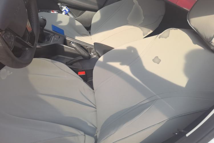 Used Roewe i5 2026 Model 1.5L Manual Comfort Version
