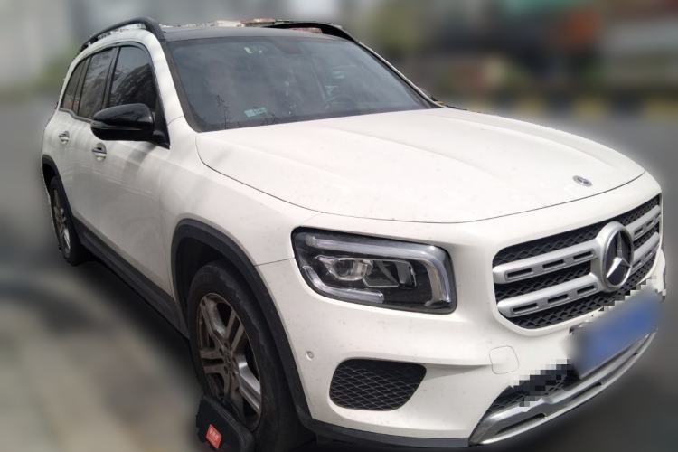 Used Mercedes-Benz GLB 2022 Refresh GLB 200 Dynamic Edition Front Right 45 Deg