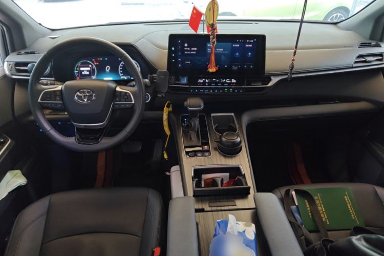 Used Toyota SIENNA 2021 2.5L Hybrid Ultimate Edition Center Console