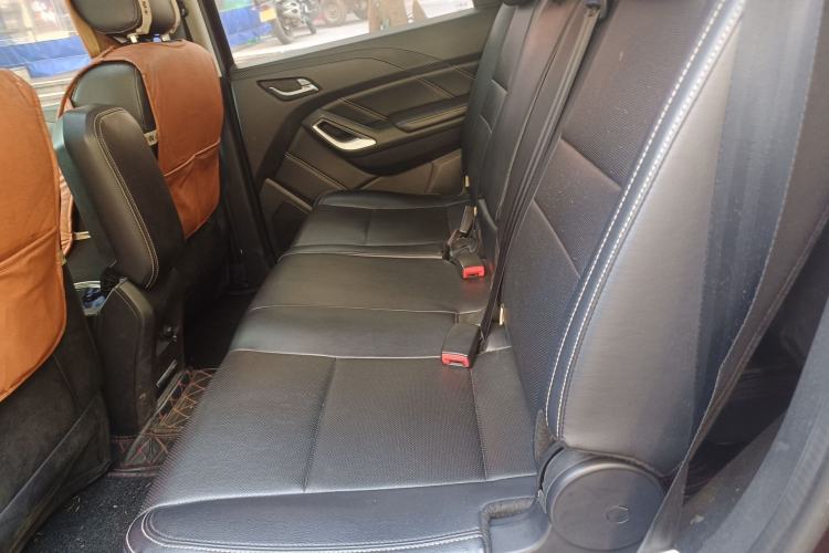 Used JMC Yusheng S350 2016 2.0T Automatic All-Wheel Drive Gasoline Ultra-Luxury 7-Seater Left Rear Seat