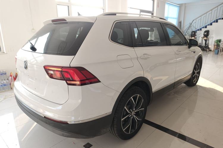 Used Volkswagen Tiguan L 2020 330TSI Automatic Two-Wheel Drive Smart Luxury Edition China VI Standard
