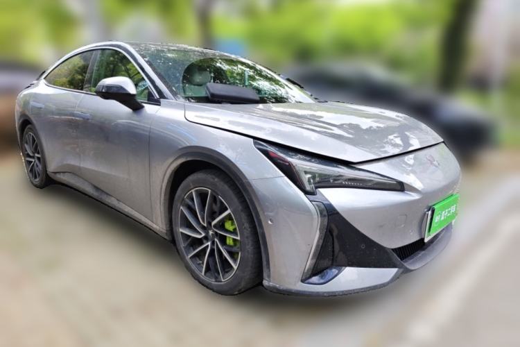 Used ARCFOX Alpha S5 2024 560MAX 185kW Front Right 45 Deg