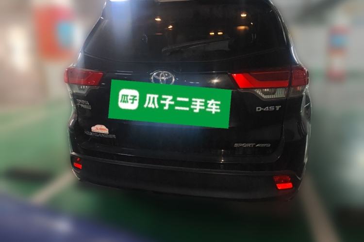 Used Toyota Highlander 2018 2.0T Four-Wheel Drive Luxury Edition 7 Seats China V Emission Standard