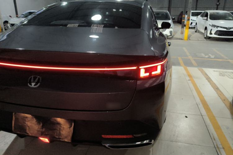 Used CHANGAN Eado 2025 Blue Whale 1.5T 500Bar Prestige Model
