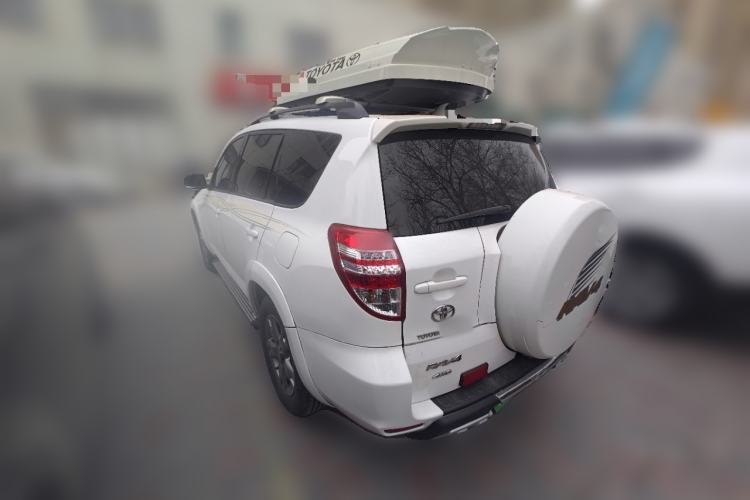 Used Toyota RAV4 2012 Luxurious Edition 2.0L Automatic All-Wheel Drive
