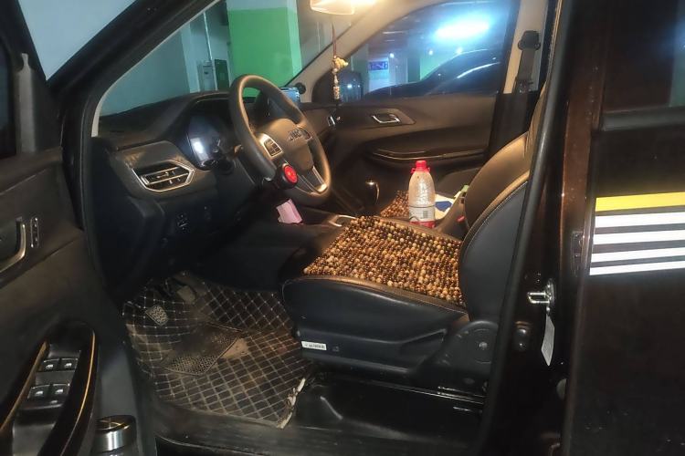 Used JMC Baodian 2023 2.5T Diesel Two-Wheel Drive Comfort Edition Flat-Base Cargo Bed Long Wheelbase JX4D25A6L