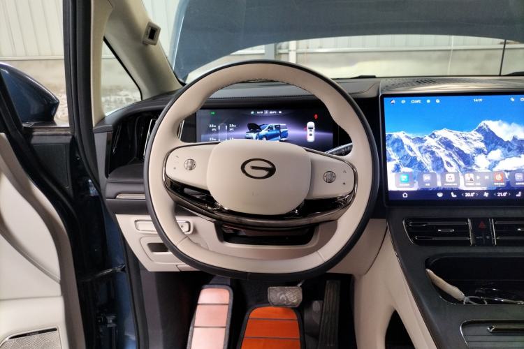 Used GAC Trumpchi Xiangwang M8 2025 Kunkun Series Ultra First-Class Cabin Steering Wheel