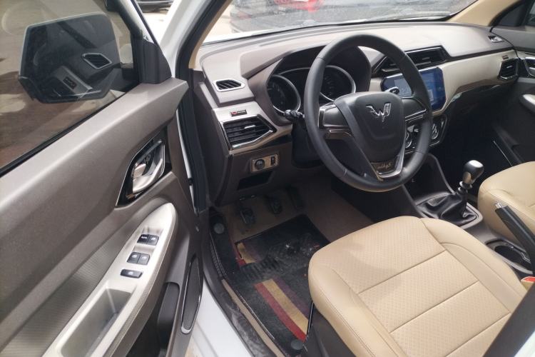 Used Wuling Hongguang 2019 1.5L S Comfort Edition China VI LAR Driver Seat