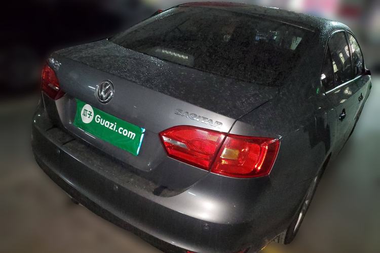 Used Volkswagen Sagitar 2012 1.6L Manual Fashion Edition
