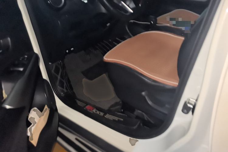 Used Nissan Kicks 2017 1.5L CVT Smart Drive Edition Driver Seat