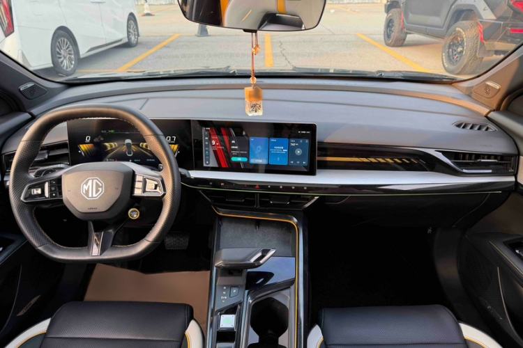 Used MG 5 Scorpio 2022 1.5T Trophy Sport Luxurious Edition