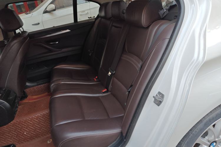 Used BMW 5 Series 2014 525Li Luxury Design Package Left Rear Seat