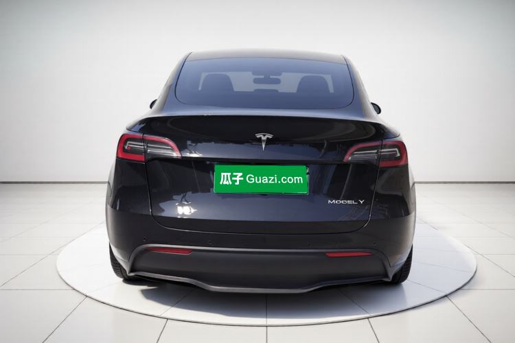 Used Tesla Model Y 2023 Rear-Wheel-Drive Version
