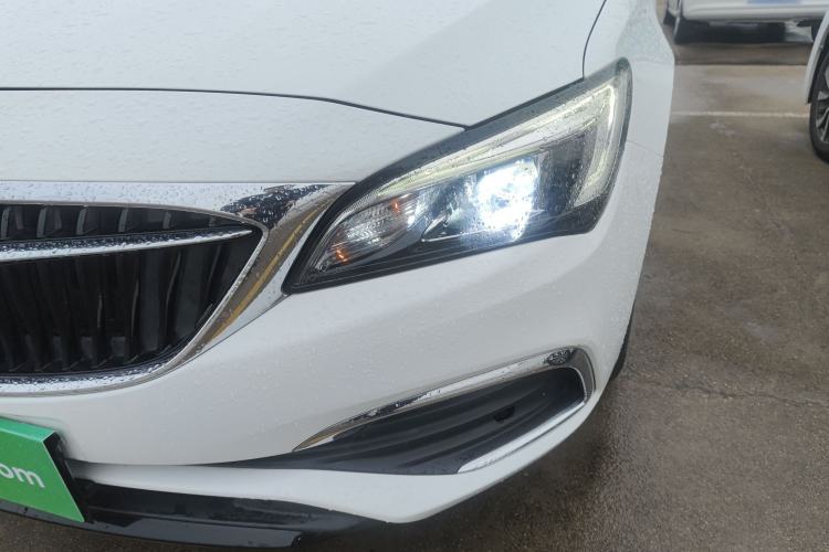 Used Buick Verano 2018 Sedan 20T Dual-Clutch Leading Model