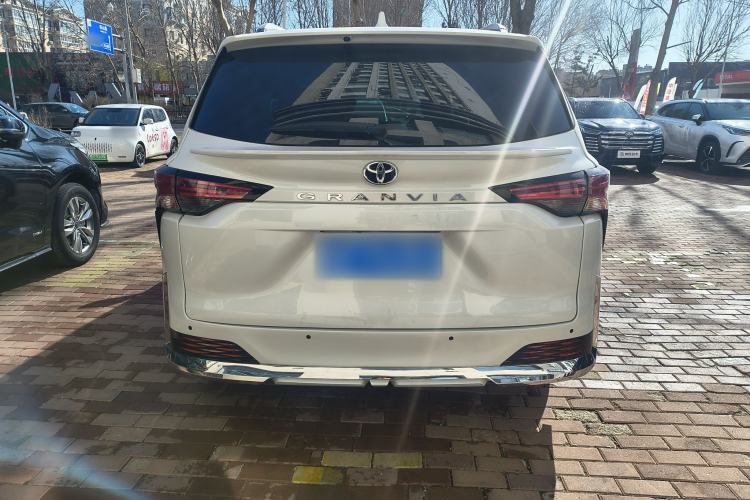 Used Toyota Granvia 2024 2.5L Hybrid Comfort Edition Exterior 4