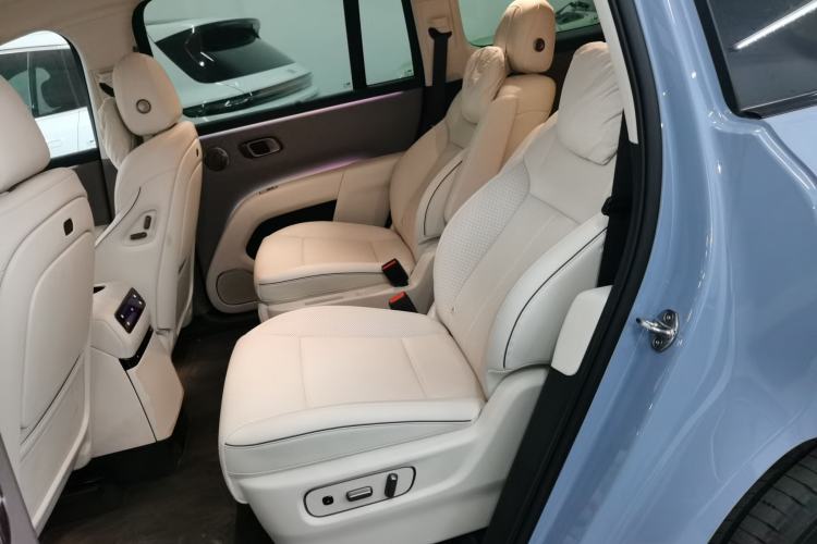 Used Li Auto i8 2025 Model Standard Version Left Rear Seat