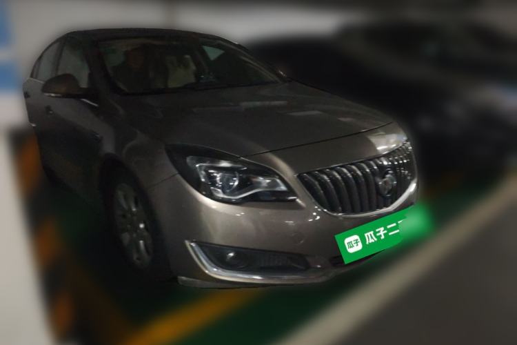 Used Buick Regal 2014 2.0L Leading Fashion Edition Front Right 45 Deg