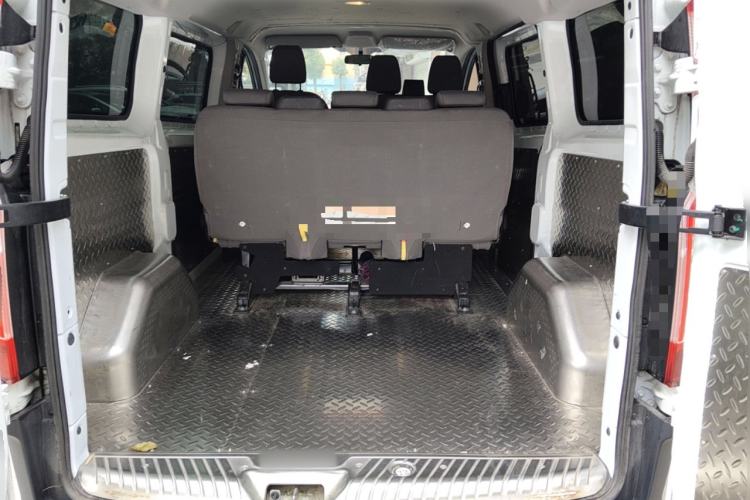 Used Ford Transit 2019 2.0T Gasoline Automatic Multi-Function Commercial Vehicle Short Wheelbase Low Roof 6-Seater China VI Standard