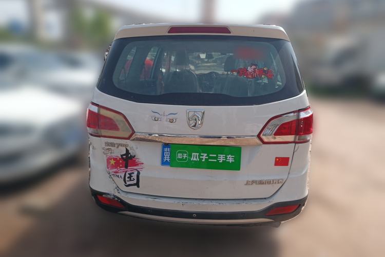 Used Baojun 730 2014 1.5L manual standard trim 7 seats