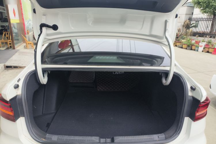 Used Volkswagen Lavida 2021 1.5L Automatic Comfort Edition
