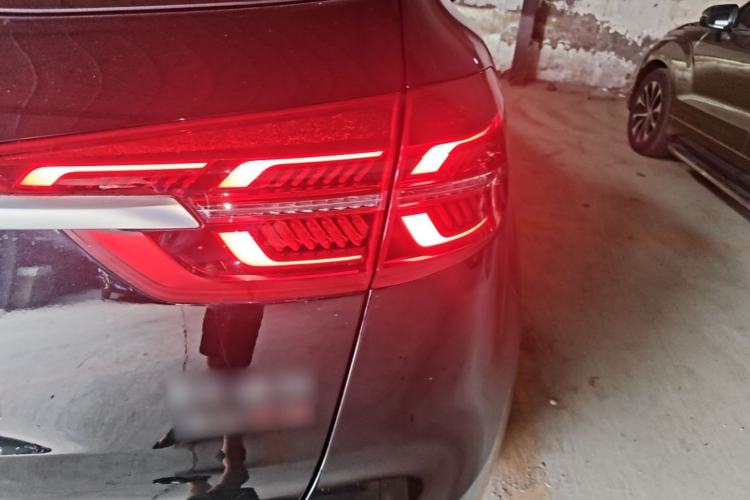Used Hongqi HS5 2022 Revised Version 2.0T Smart Connect Flagship Edition