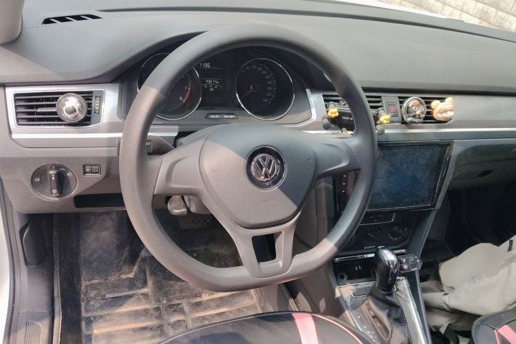 Used Volkswagen Bora 2018 1.5L Automatic Fashion Model Steering Wheel