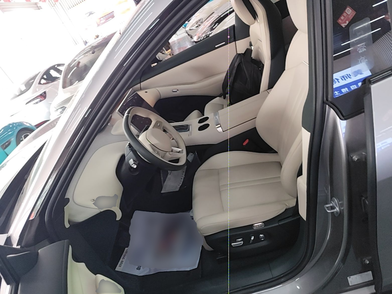 Xiaomi Auto YU7 2025 Ultra-Long Range All-Wheel Drive Pro Version — снимка 17