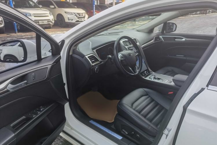 Used Ford Mondeo 2020 EcoBoost 180 Stylish Model Interior 1