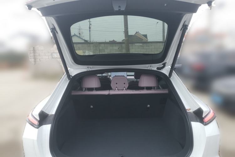 Used ONVO L60 2025 Model—85 kWh All-Wheel-Drive Version
