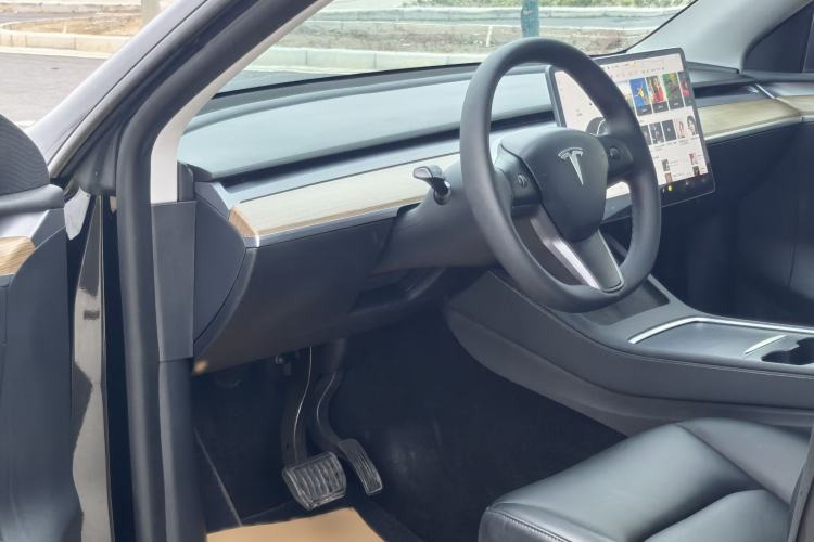 Used Tesla Model Y 2021 Standard Range Rear-Wheel Drive Version