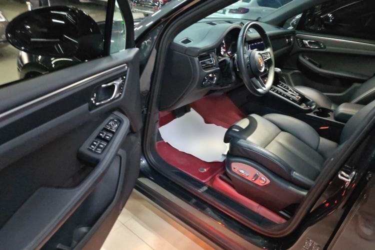 Used Porsche Macan 2024 Macan 2.0T