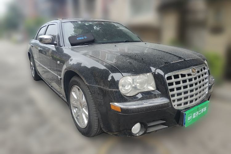 Used Chrysler 300C 2006 5.7L Luxury Navigation Edition Front Right 45 Deg