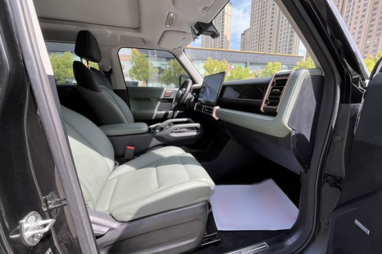 Used iCAR 03 2024 401km Two-Wheel Drive Standard Advanced Version Interior 2