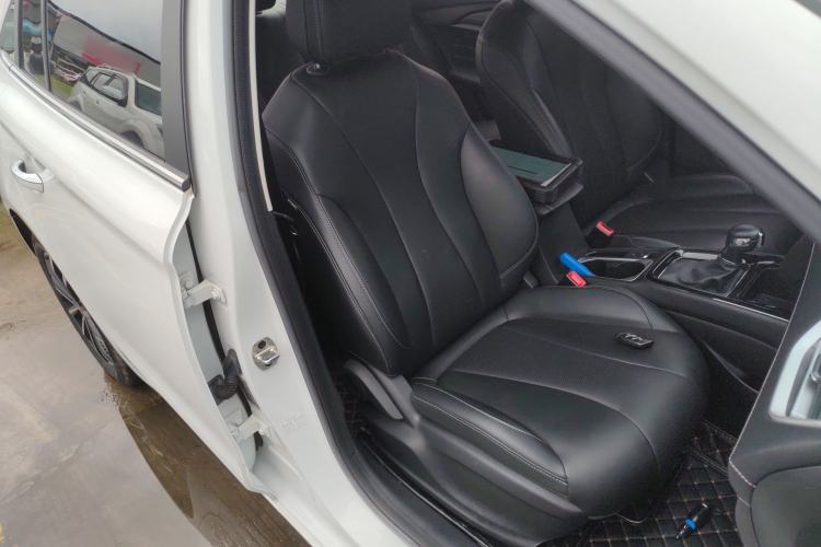 Used Roewe i5 2020 1.5L Automatic 4G Connect Luxury Flagship Edition