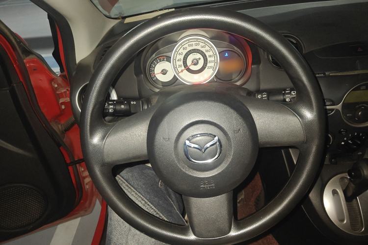 Used Mazda 2 2012 Hatchback Xuan Dong 1.3L Automatic Standard Edition